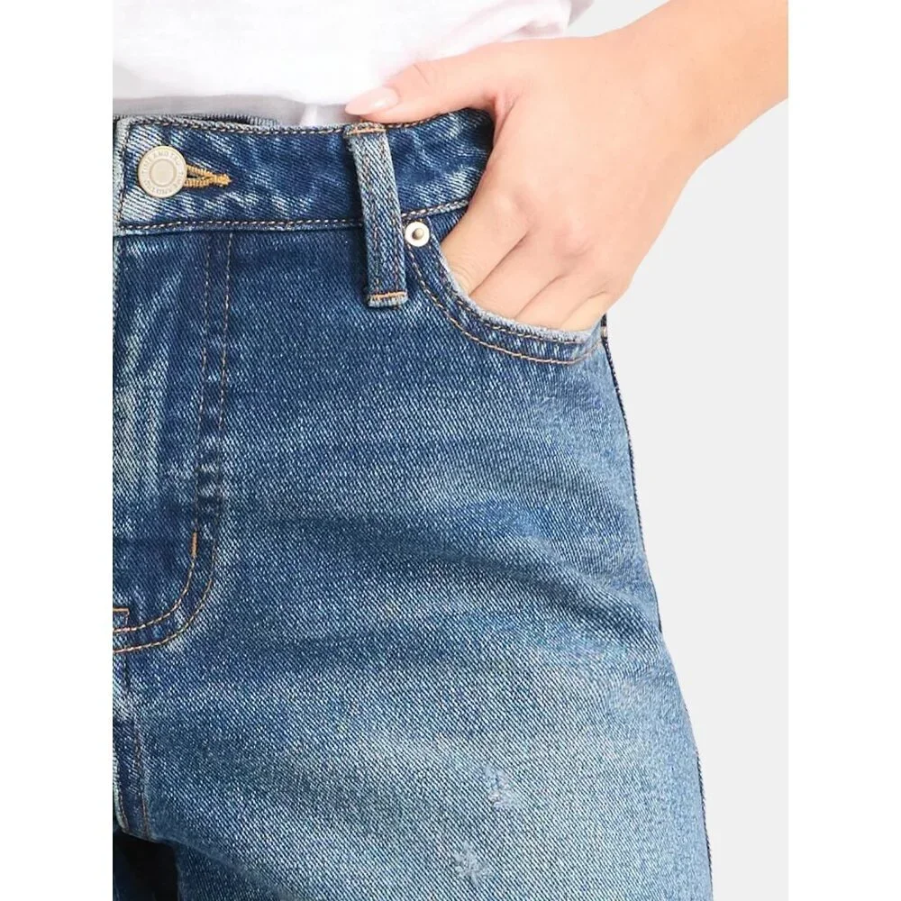 Time and Tru Women's Destructed 4